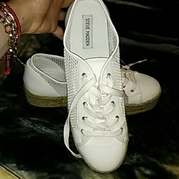 Shoe - Picture 4 of 4